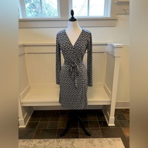 Ann Taylor Navy & White Wrap Dress. Long sleeves, tie waist.